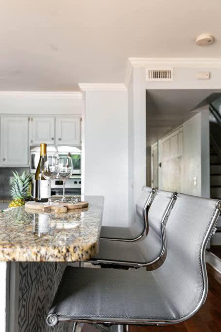 Holiday home Walk To Broadway Charming Modern Historic Townhome Nashville